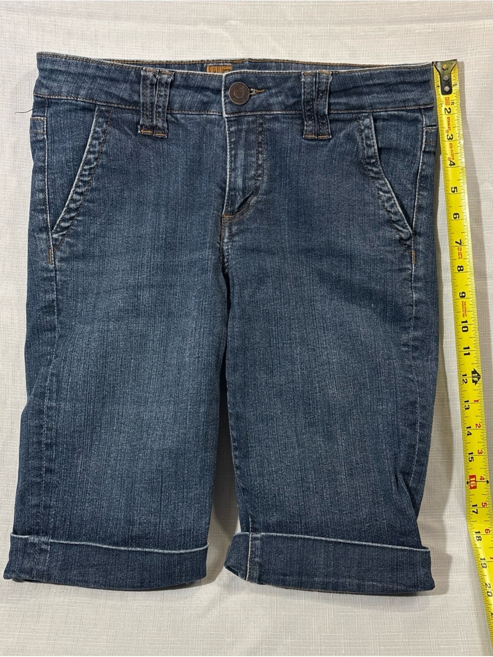 Kut From Kloth Women’s Size 6 Denim Knee Length Cuffed Shorts